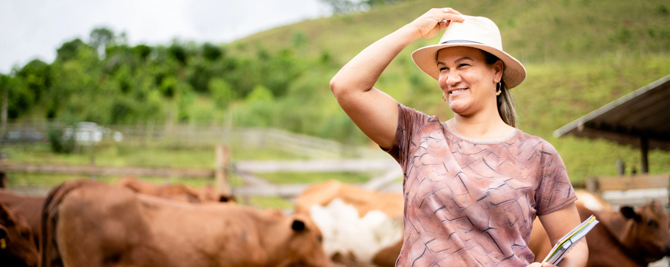  media_produtos_filer_public_thumbnails_filer_public_2024_09_12_mulheres-no-agro-blog.jpg__1366x545_subsampling-2.webp 