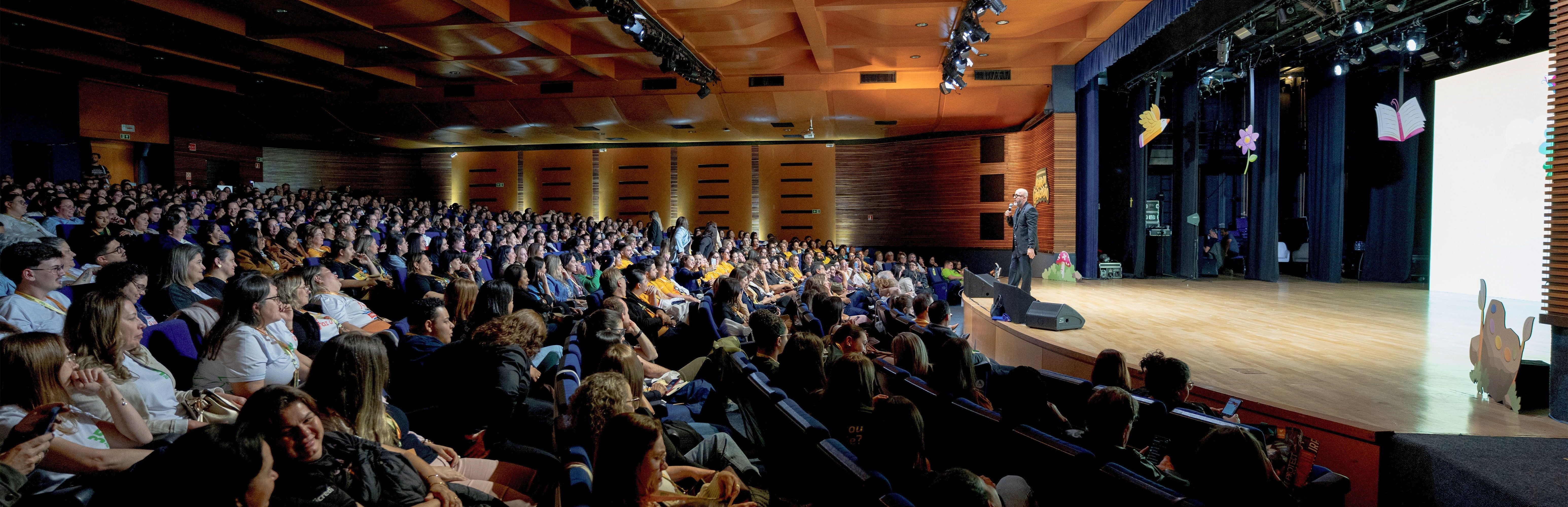 Evento reuniu mais de 700 participantes de 29 cooperativas de quatro estados (PR, SP, RJ e SC) nos dias 15 e 16 de setembro, no Teatro UP Experience, em Curitiba