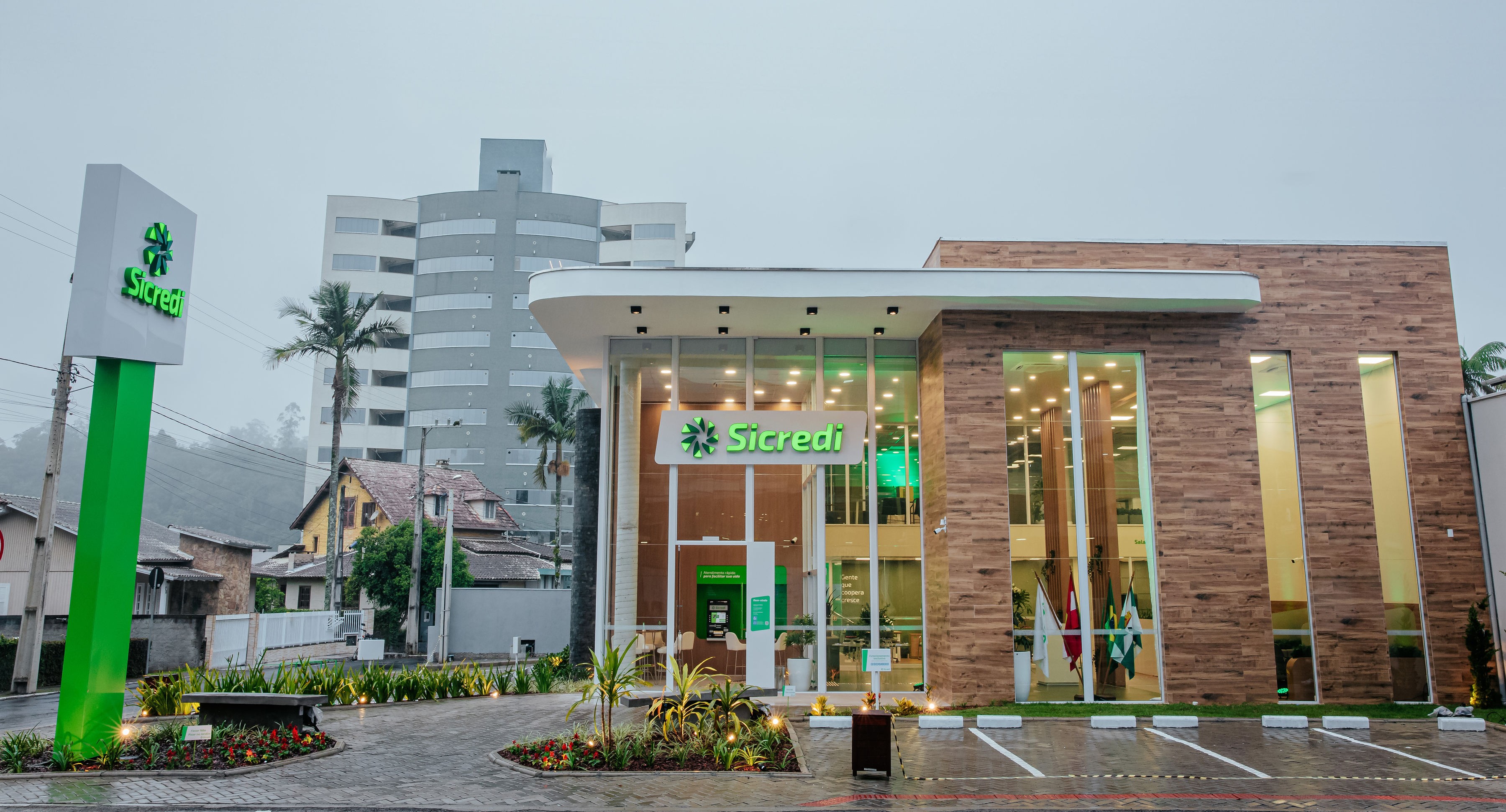  Lauro Müller recebe agência da Sicredi Sul SC 