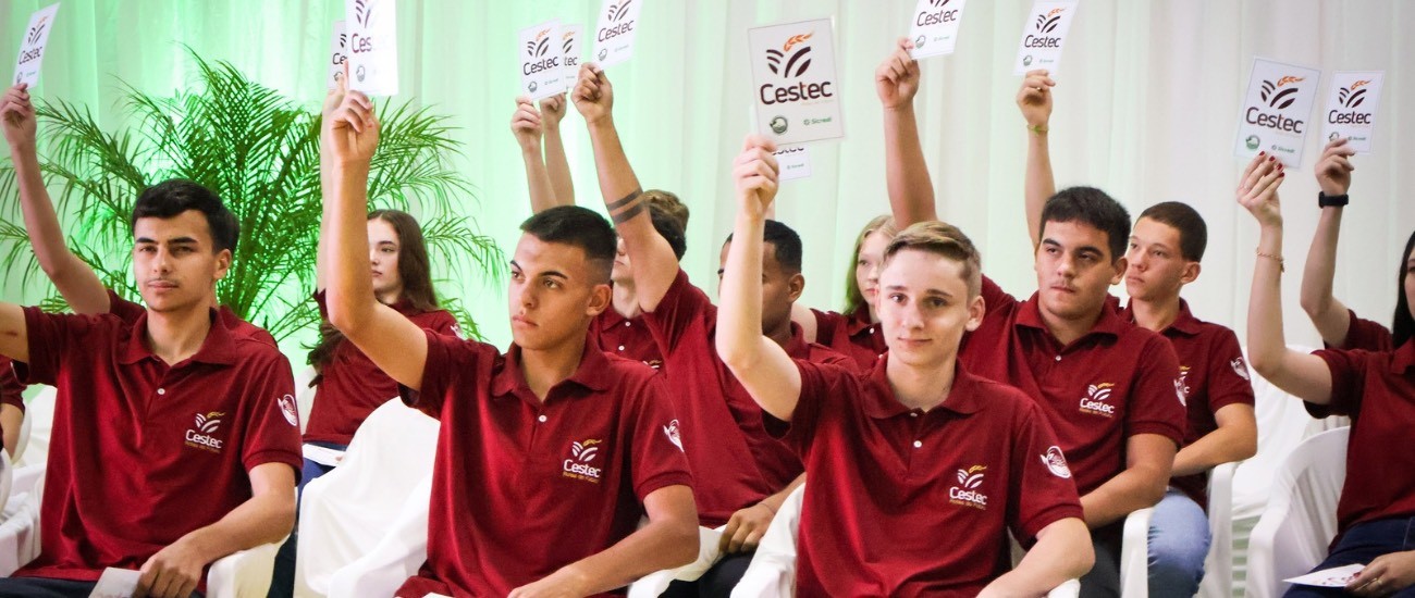  Alunos cooperados da Cestec aprovam a fundação da Cestec - Rotas do Futuro 