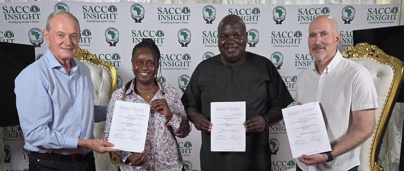  Manfred Dasenbrock com Grace Akinyi, diretora da ACCOSCA, George Yashon Ombado, diretor executivo e CEO da ACCOSCA e Paul Treinen, presidente e o CEO da WOCCU  Divulgação/Sicredi 