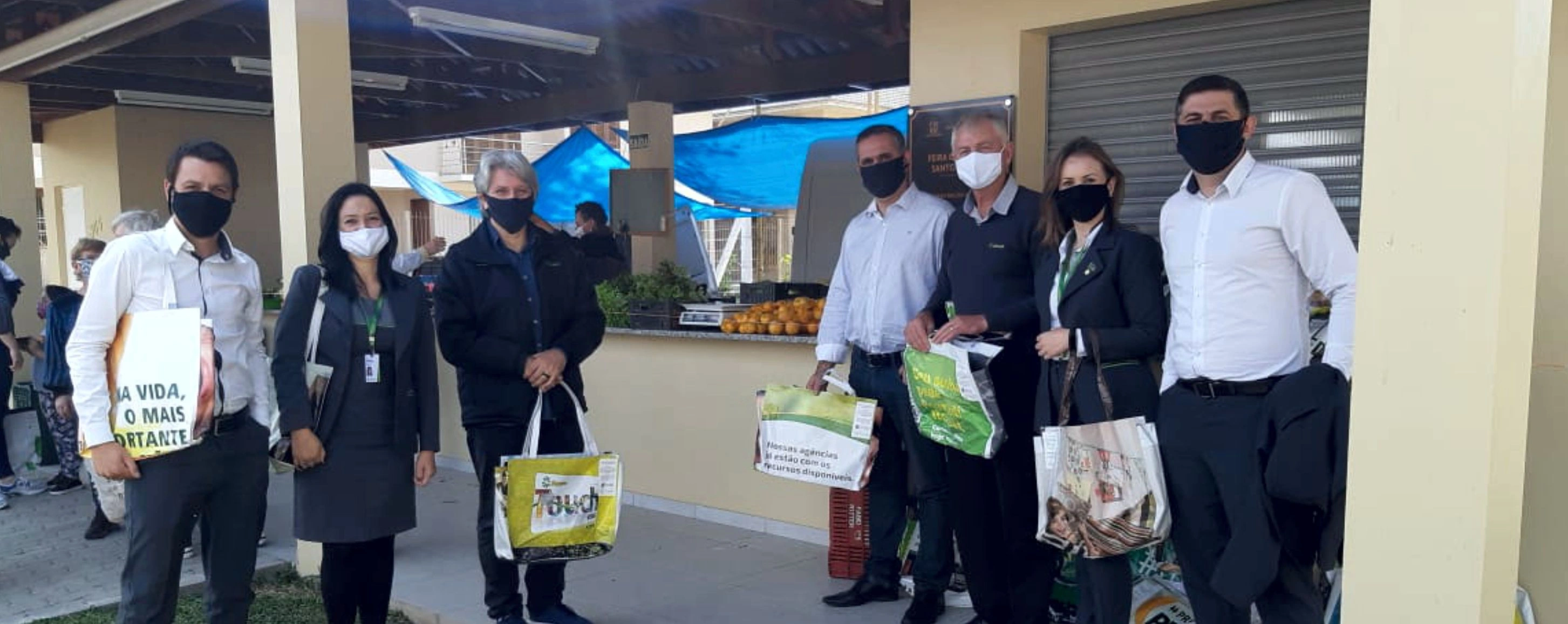  noticia entrega sacolas-14598844985955867777.jpg 