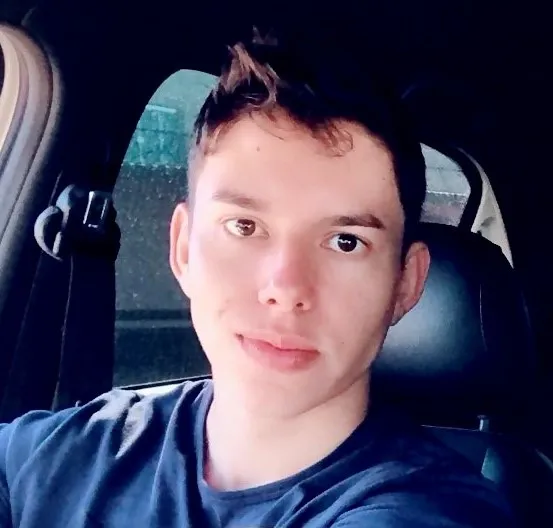  foto de uma pessoa 