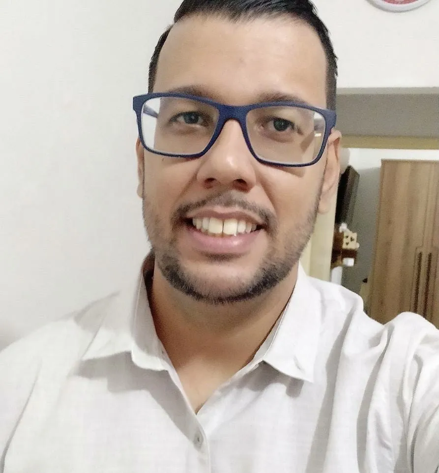  foto de uma pessoa 