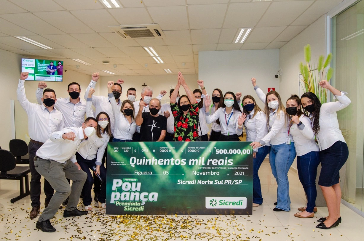  Campanha-do-Sicredi-premia-associada-com-meio-milhao-de-reais-5355337598450739275.jpg 
