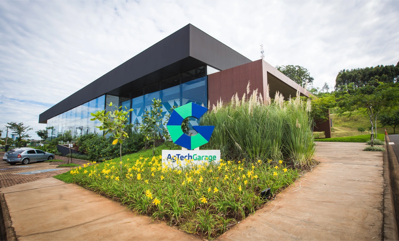  AgTech Garage-9016076603011238120.png 