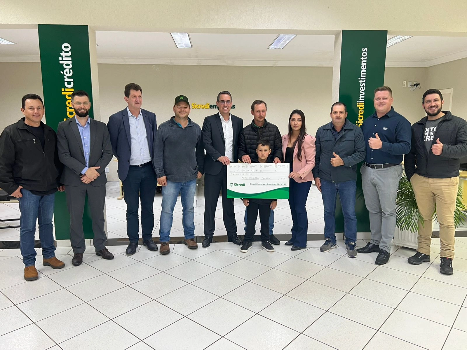  Associado de Mangueirinha é sorteado na campanha de seguro de vida.jpeg 