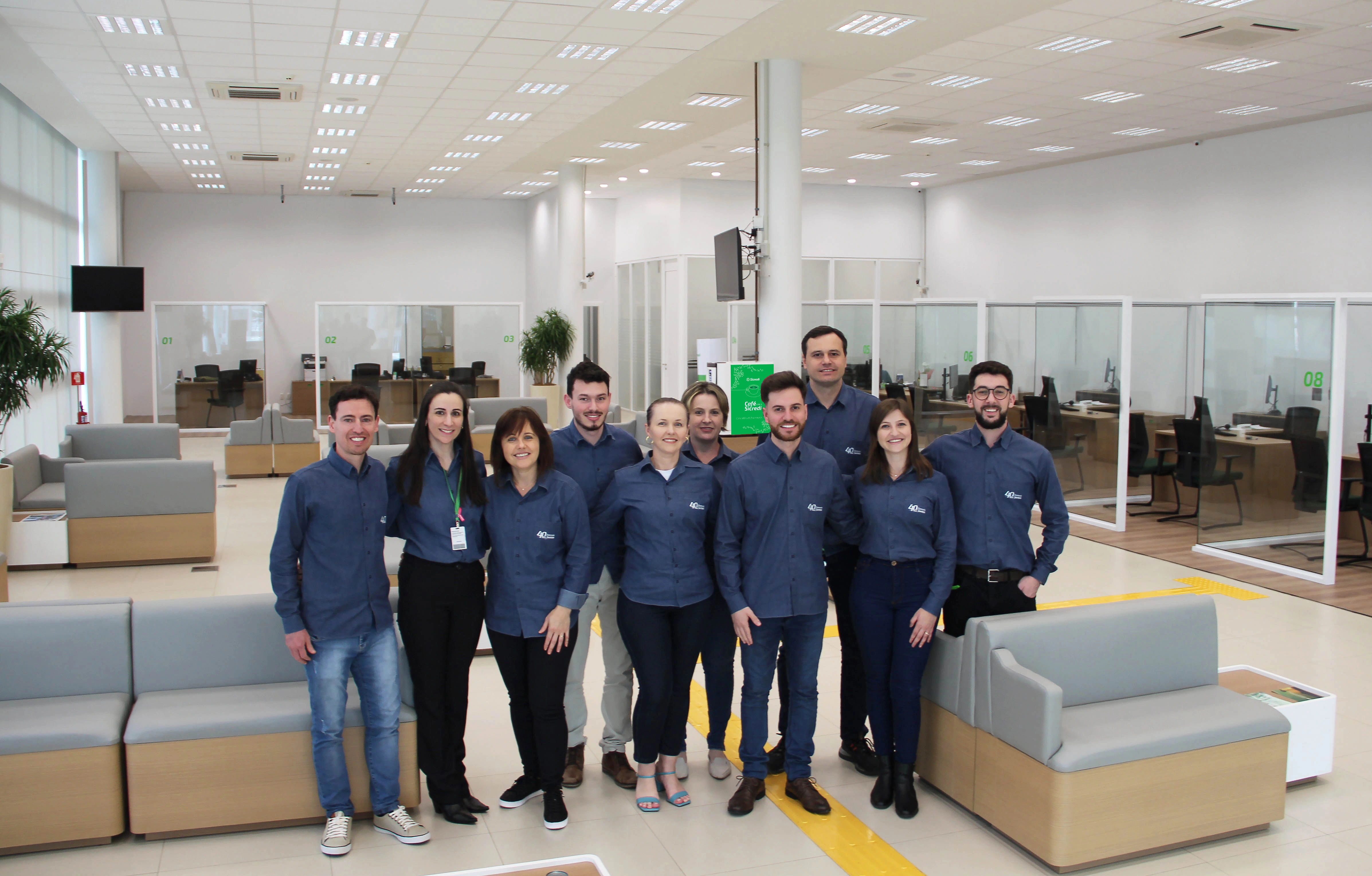  Equipe de colaboradores da agência Cidade Alta de Encantado.JPG 