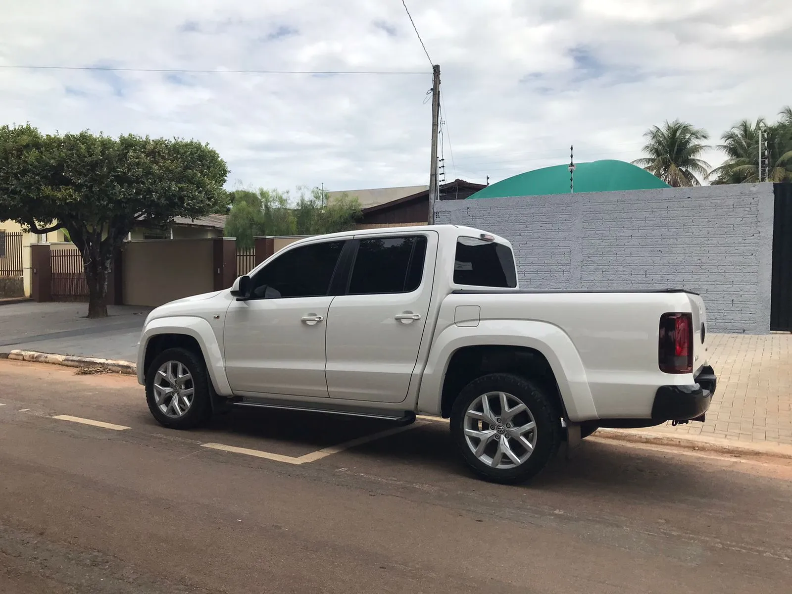  VOLKSWAGEN AMAROK 4.jpg 
