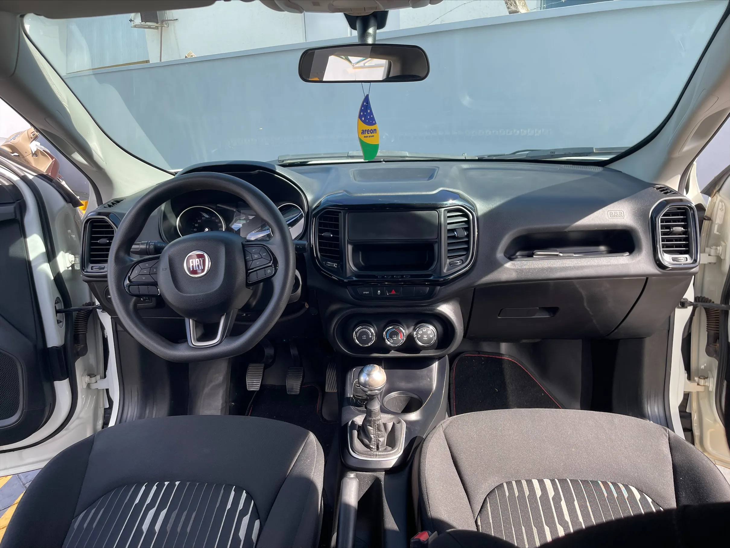  FIAT TORO 4.jpeg 