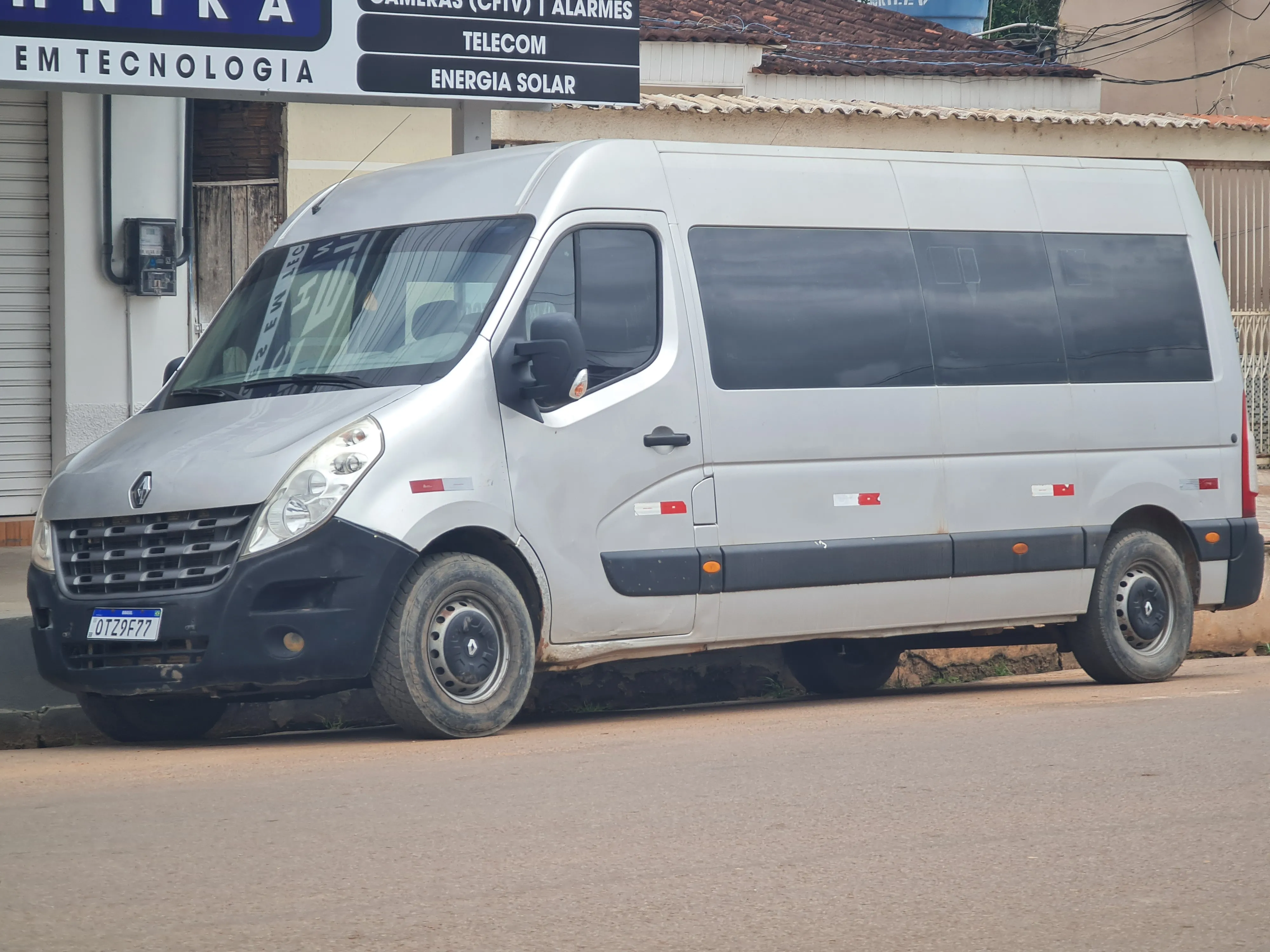  RENAULT MASTER MINIBUS 1.jpg 