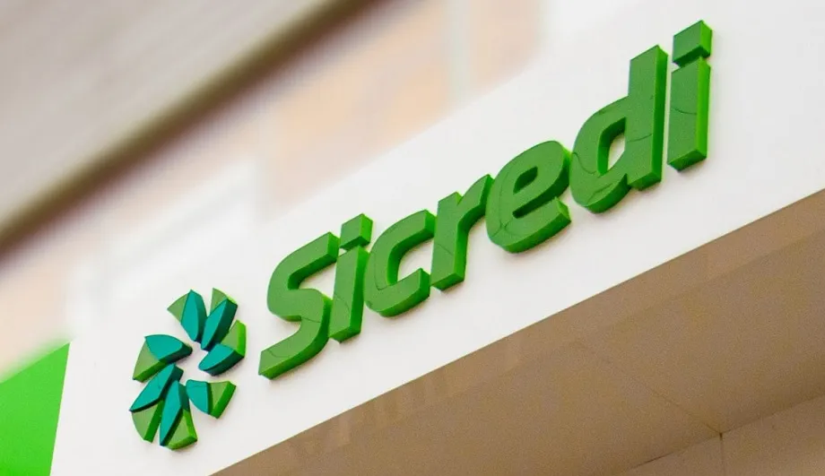  media_produtos_sicredi_fachada_agencia.jpg 