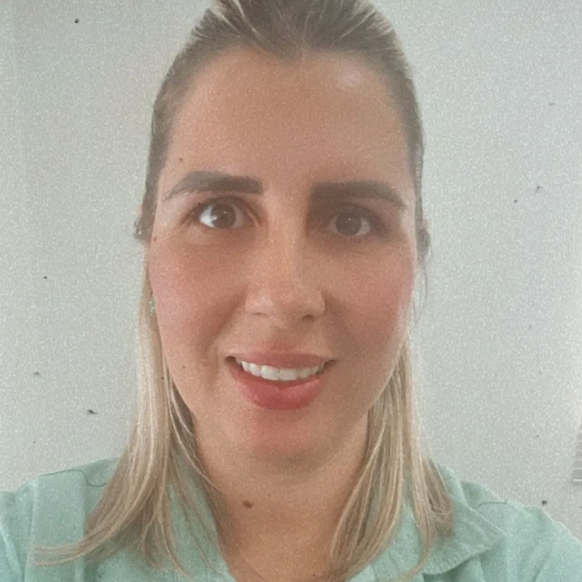  mulher sorrindo 