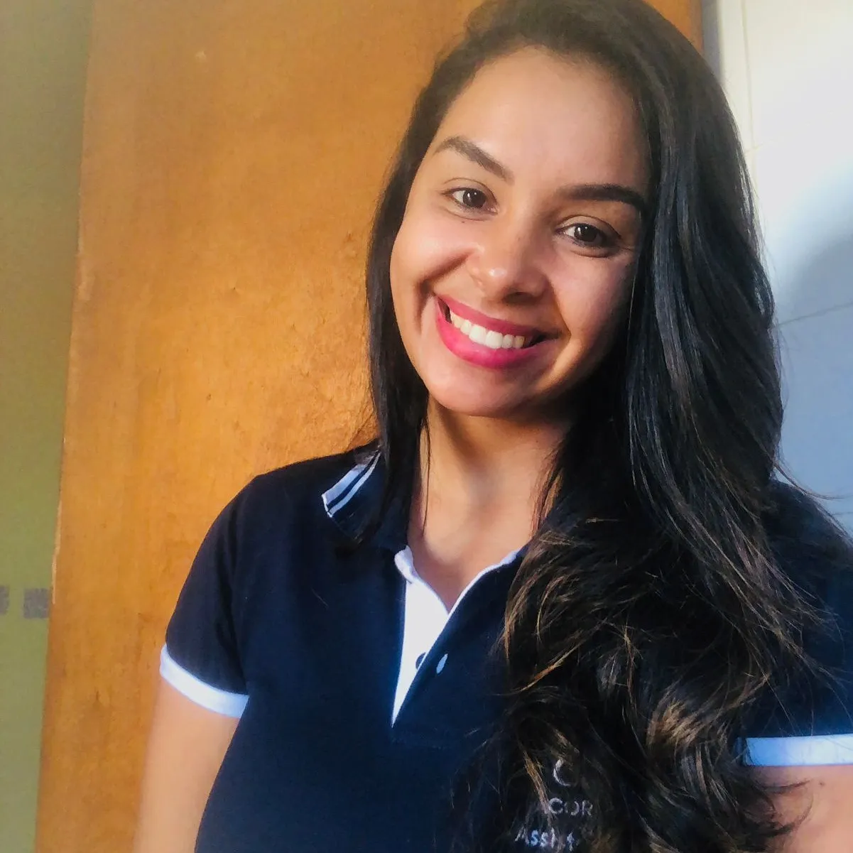 mulher sorrindo 