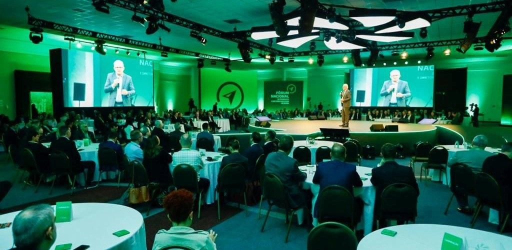  15-09 forum.jpg 
