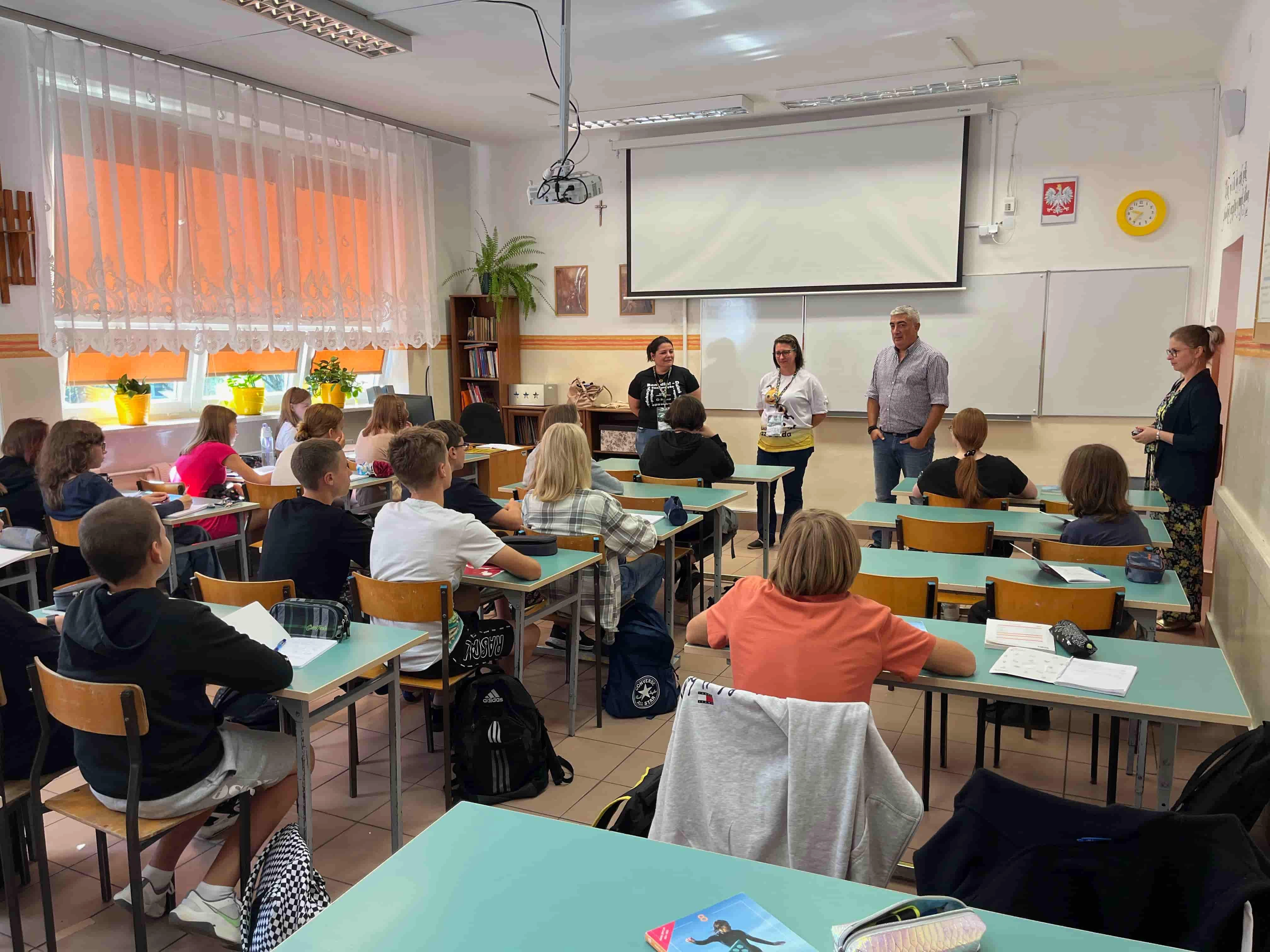  Sicredi-Projeto-Memorias-Polonia (1).jpg 
