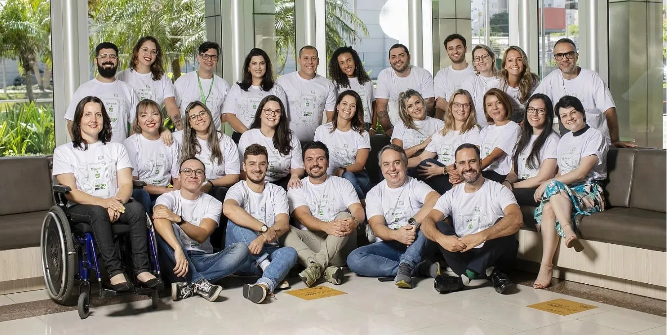  media_produtos_filer_public_thumbnails_filer_public_2023_03_24_sicredi_anuncia_parceria_com_a_vr_1.jpg__1366x968_subsampling-2.jpg 