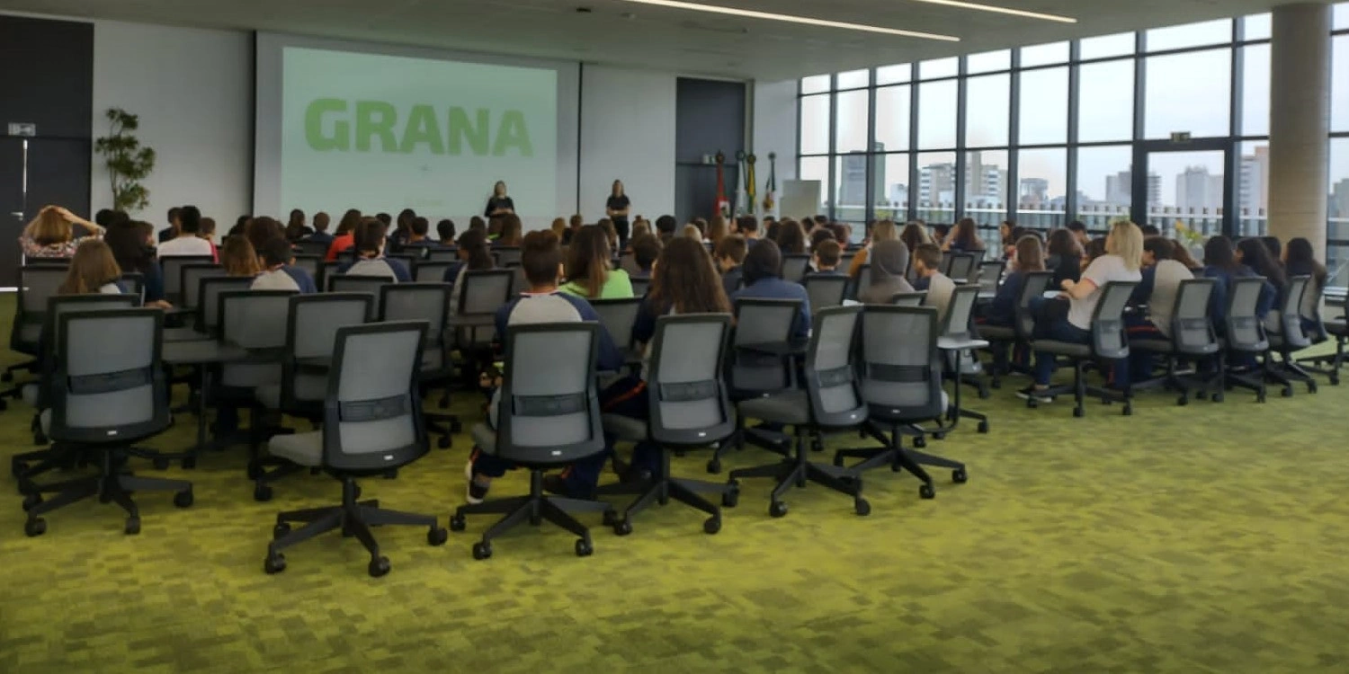  27-10 Educação financeira.jpg 