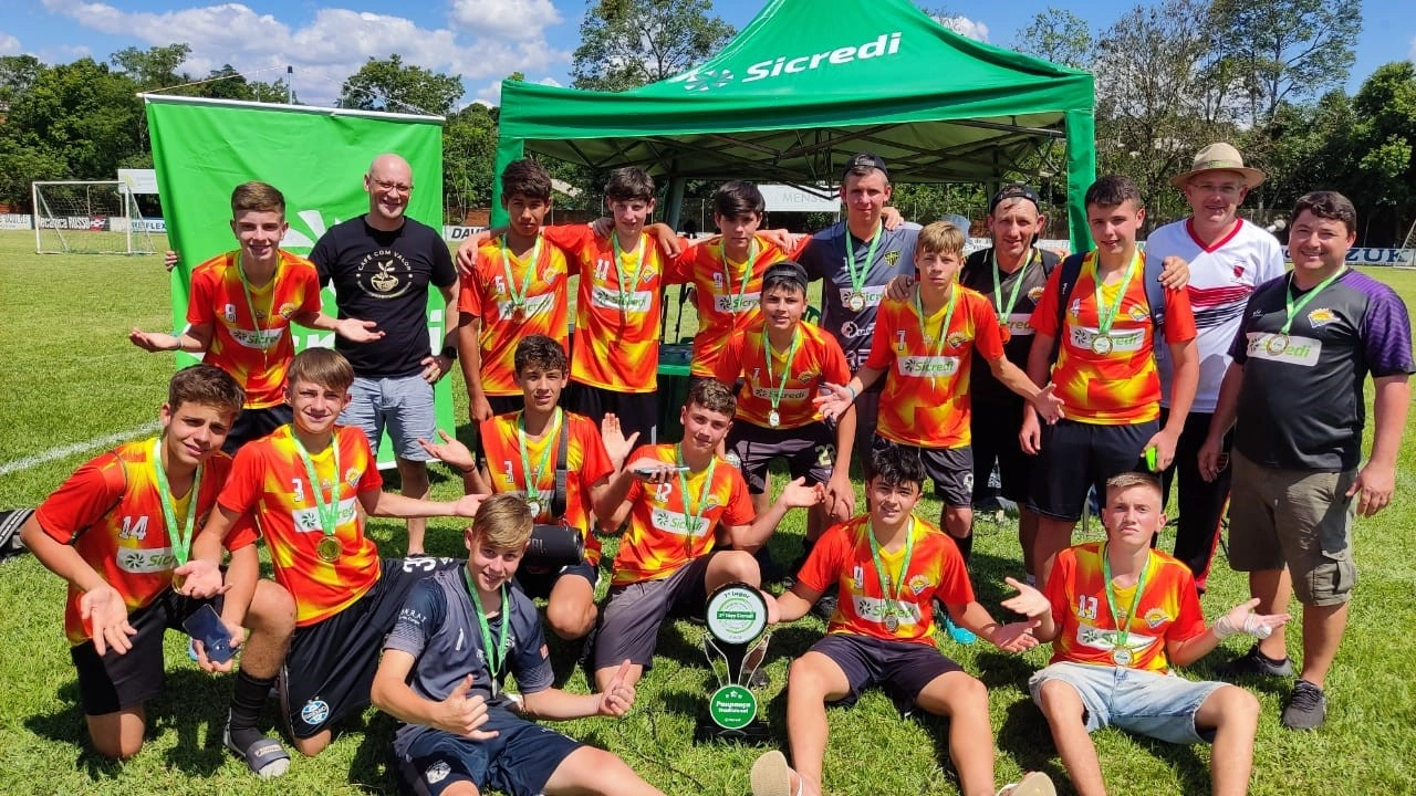  Prata_Sub 15_  futebol para todos 1º lugar.jpg 