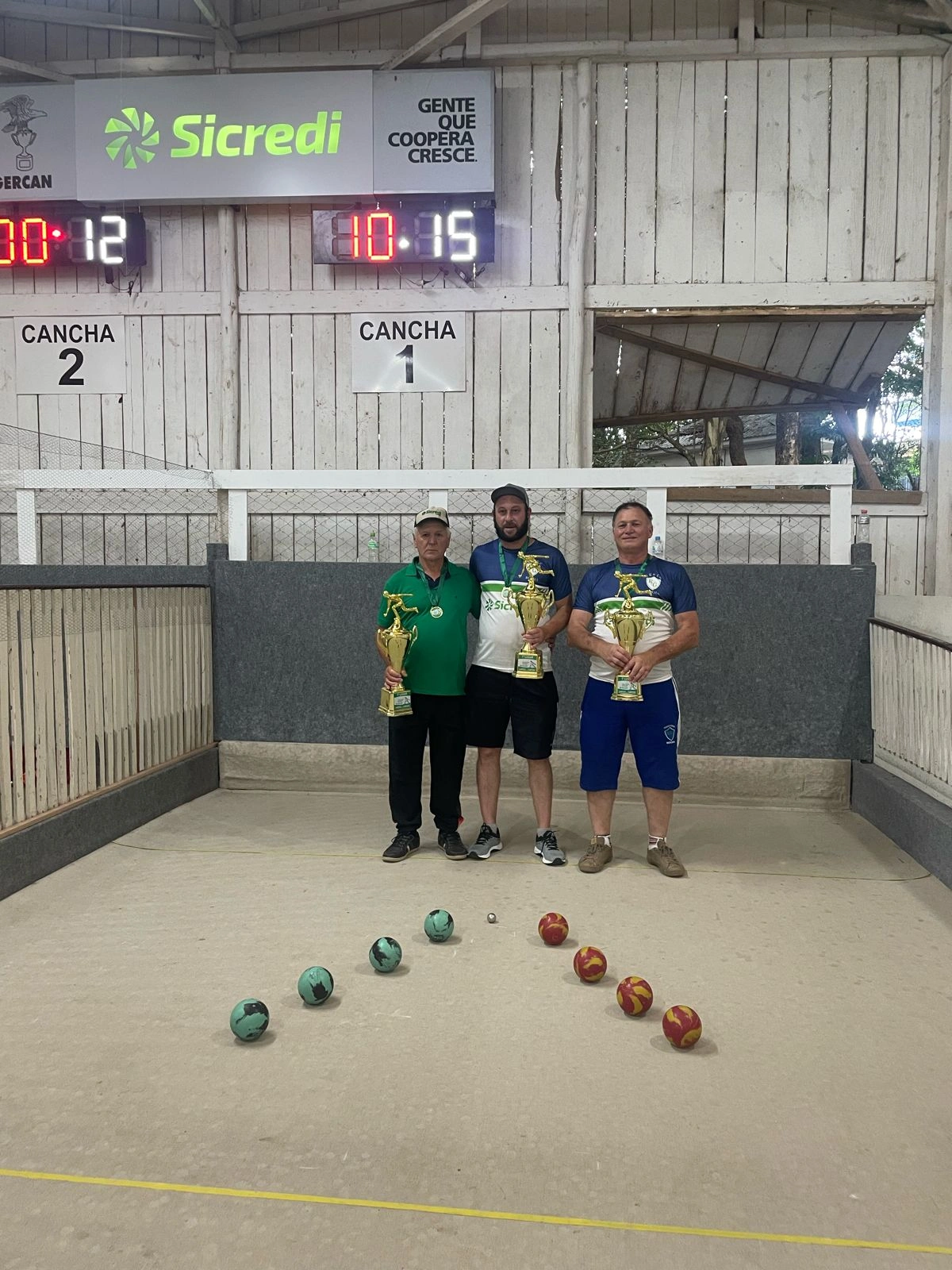  campões na cancha.jpg 