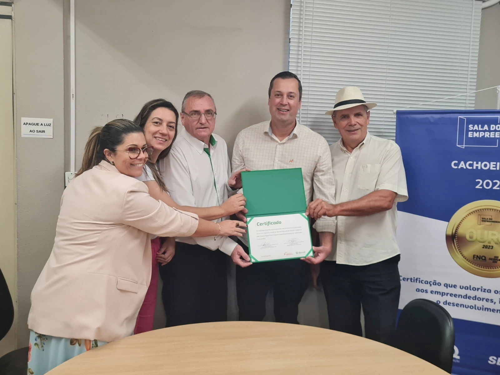  Cooperativa_escolar_sicredi_cachoeirinha_contrato.jpg 
