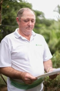  Agricultor-do-Norte-do-RS-também-é-conhecido-como-Homem-do-Tempo-2-200x300.jpg 