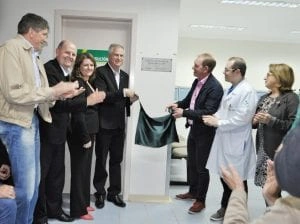  Sicredi-e-HCC-inauguram-reforma-do-setor-de-Oncologia-com-recursos-da-Campanha-Poupança-Solidária-2-300x224.jpg 