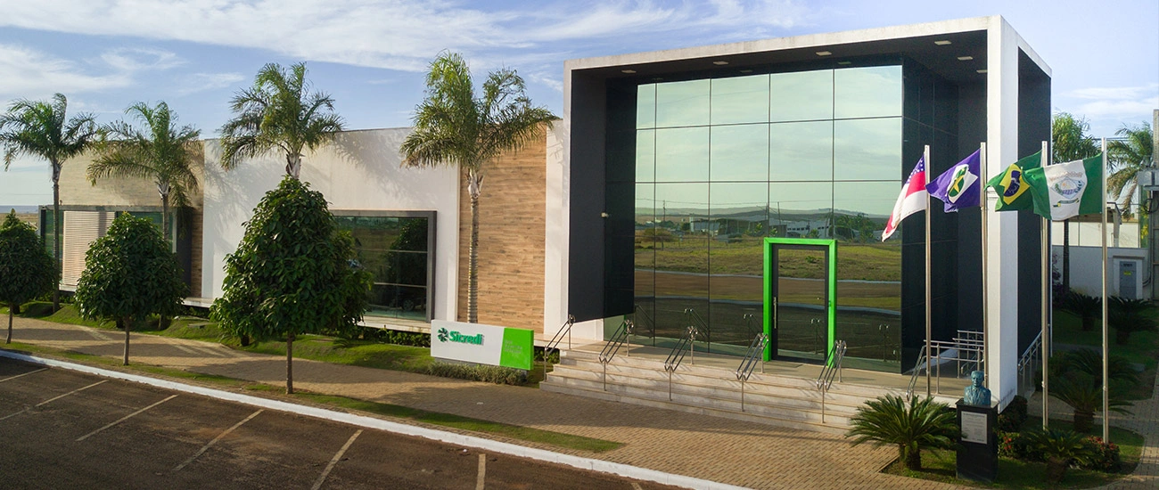  A cooperativa Sicredi Vale do Cerrado, que atua no Mato Grosso e Amazonas, realizou o primeiro sorteio de prêmios da campanha que comemora os 35 anos da cooperativa. O evento foi realizado no último dia 20 de agosto em Campo Verde (MT), e transmitido ao vivo pelas redes sociais. 