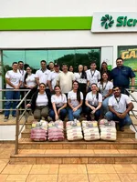 Doação para comunidade de Bandeirantes.jpg