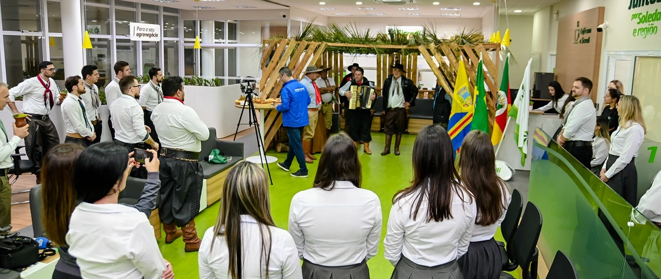  Na sexta-feira, a comunidade esteve no piquete montado na agência Missões 