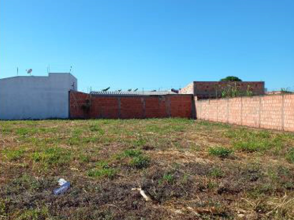  Lote: 372m² - R$ 274.000,00 - Av. Eugênio Prati - Quadra nº20, Lote nº 03 - Greenville, Campo Verde – MT. 