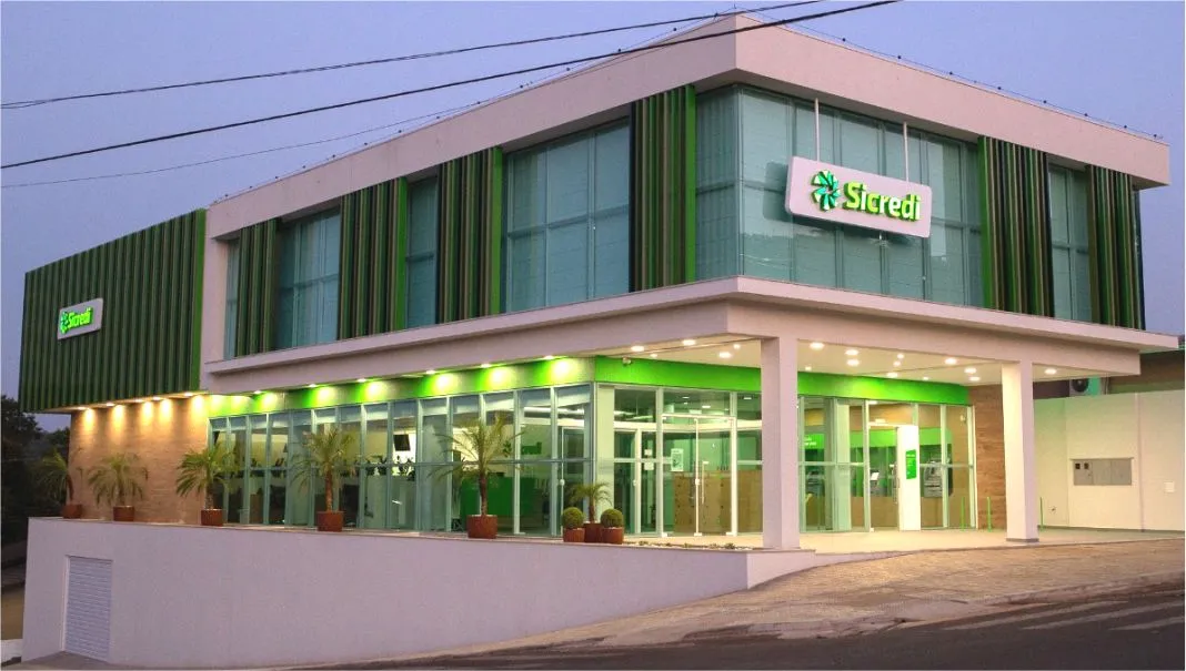  fachada agencia Capitão Leônidas Marques - PR 