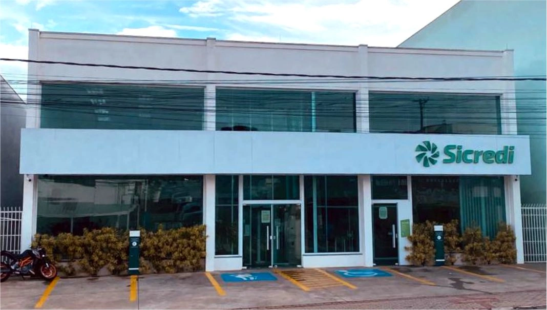 fachada agencia Louveira - SP