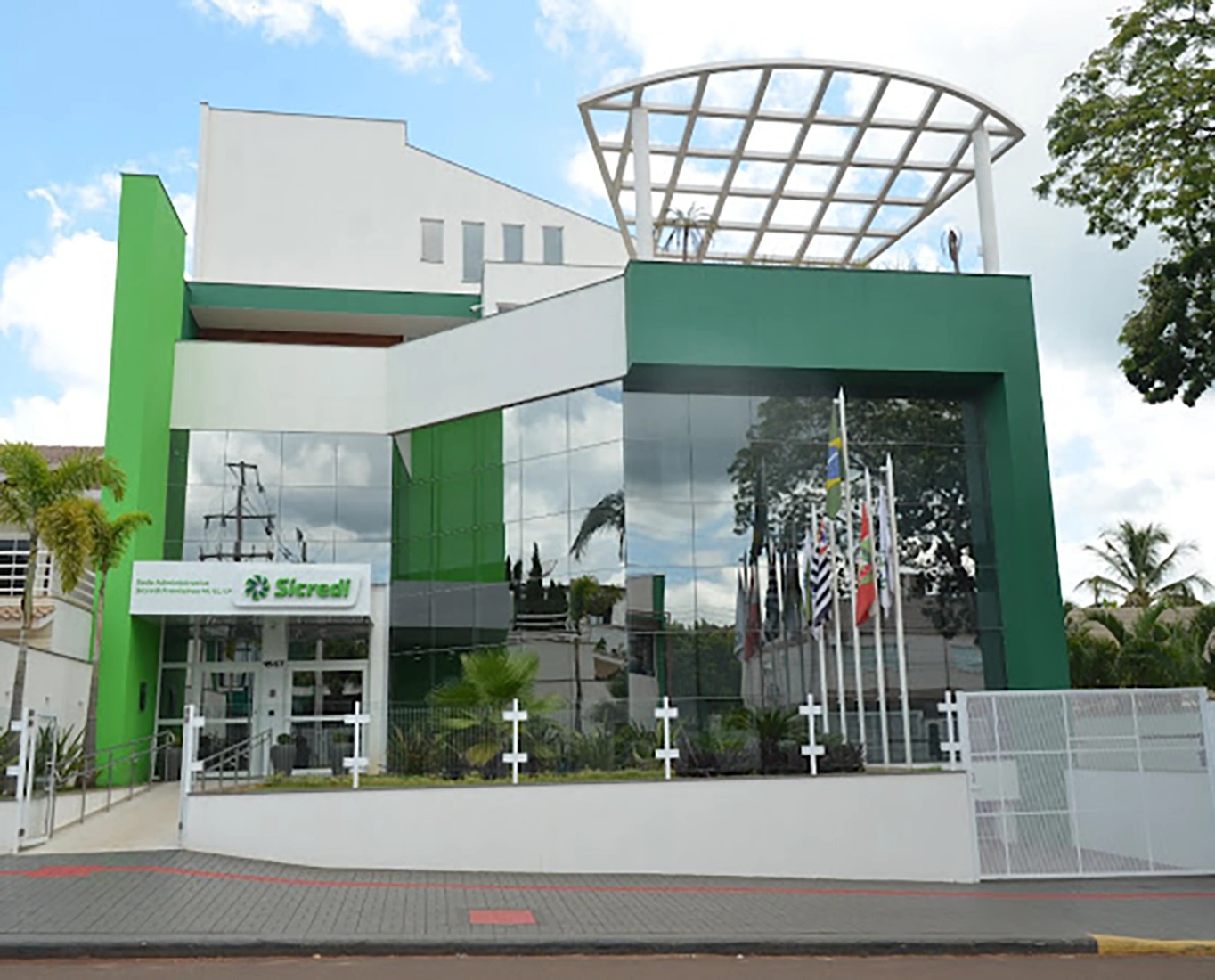 fachada Sede Administrativa Sicredi Fronteiras PR/SC/SP