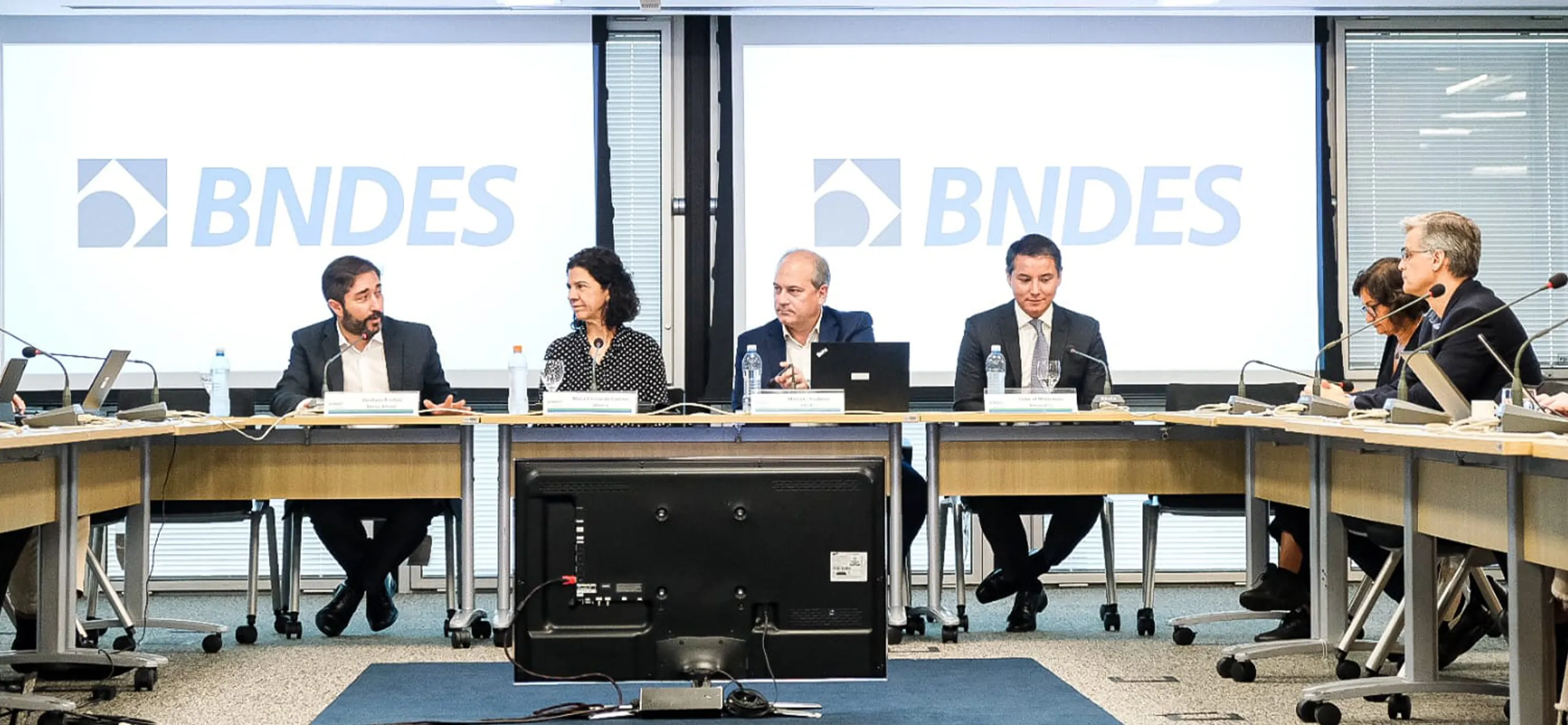  Sicredi disponibiliza crédito do BNDES diretamente pelo aplicativo.jpg 