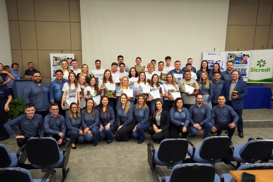 Formatura Jovens_Crédito_Divulgação.jpg