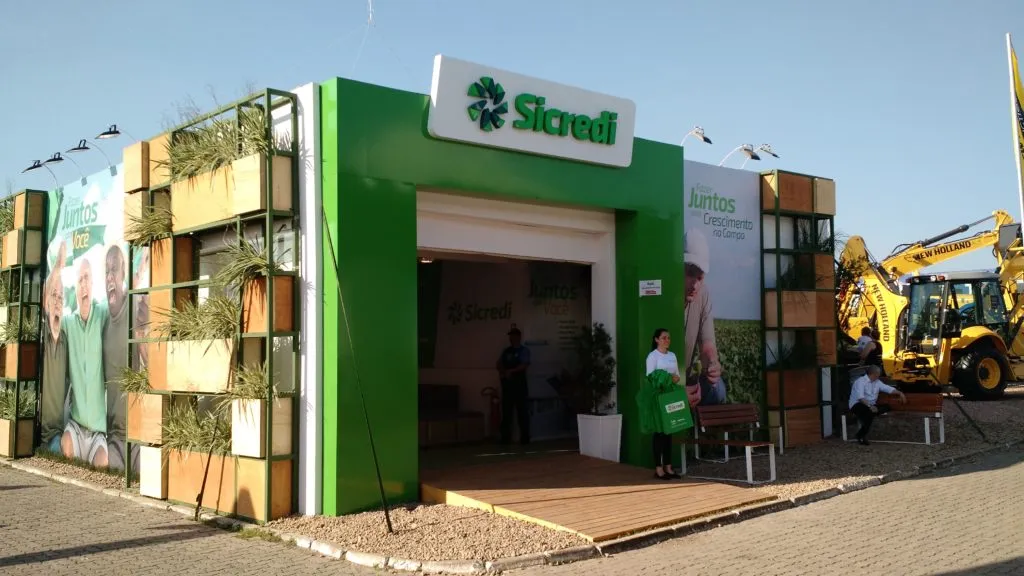  Sicredi-cresce-51-com-mais-de-R-195-milhões-em-protocolos-na-Expointer-2017.jpg 
