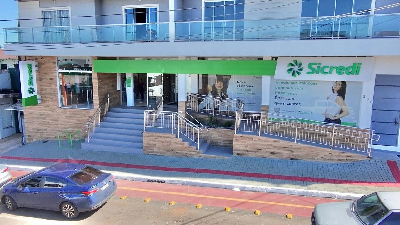  Fachada Sicredi Pinhão PR.jpg 