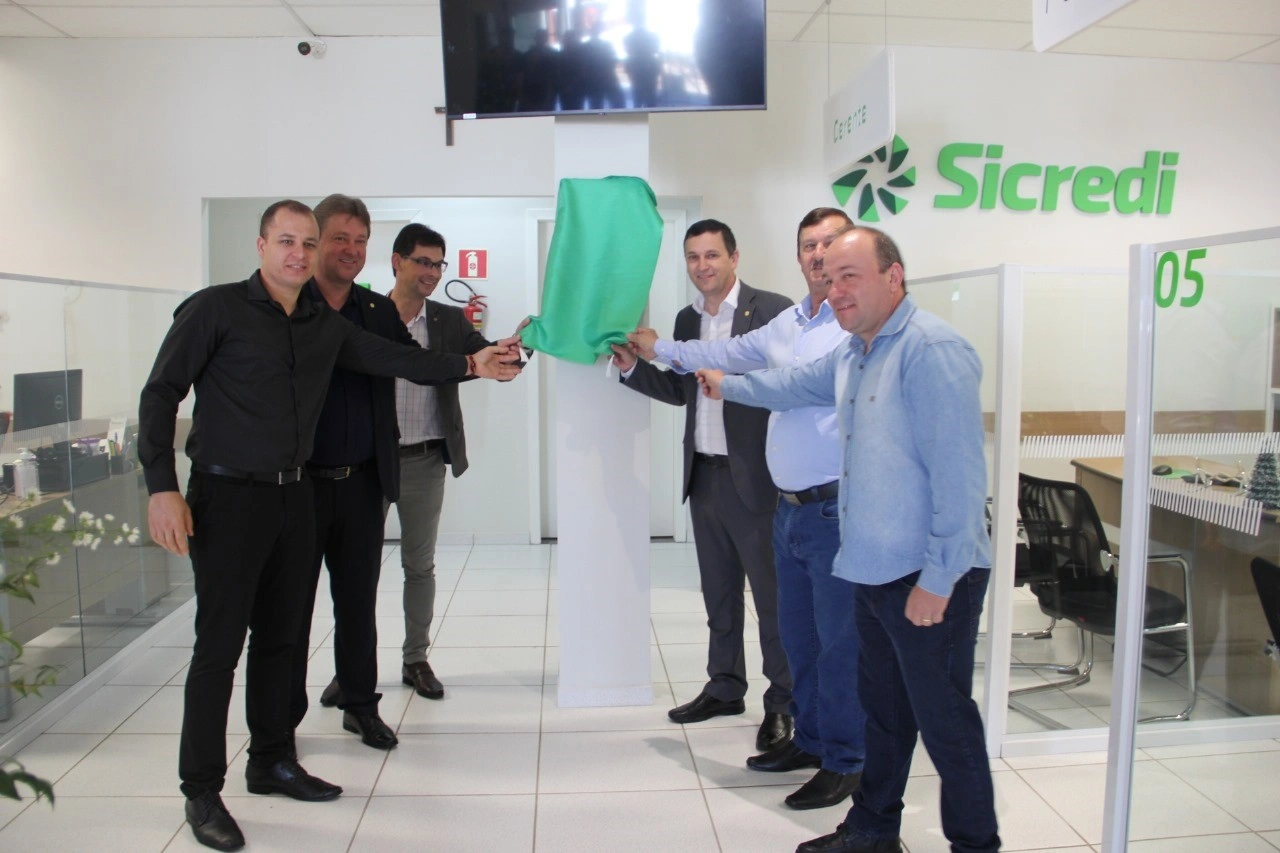  Placa InauguralL.jpg 