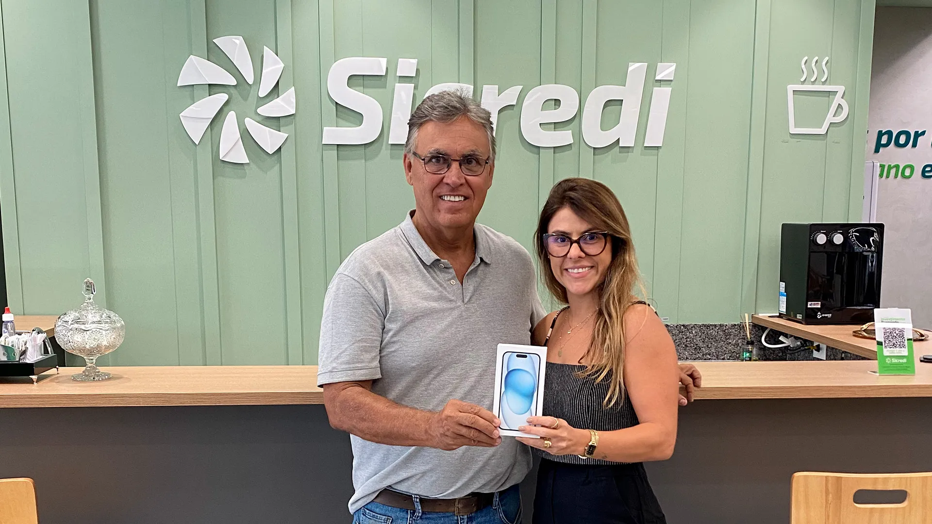  Em Muriaé, o iPhone já esta em mãos dos ganhadores 