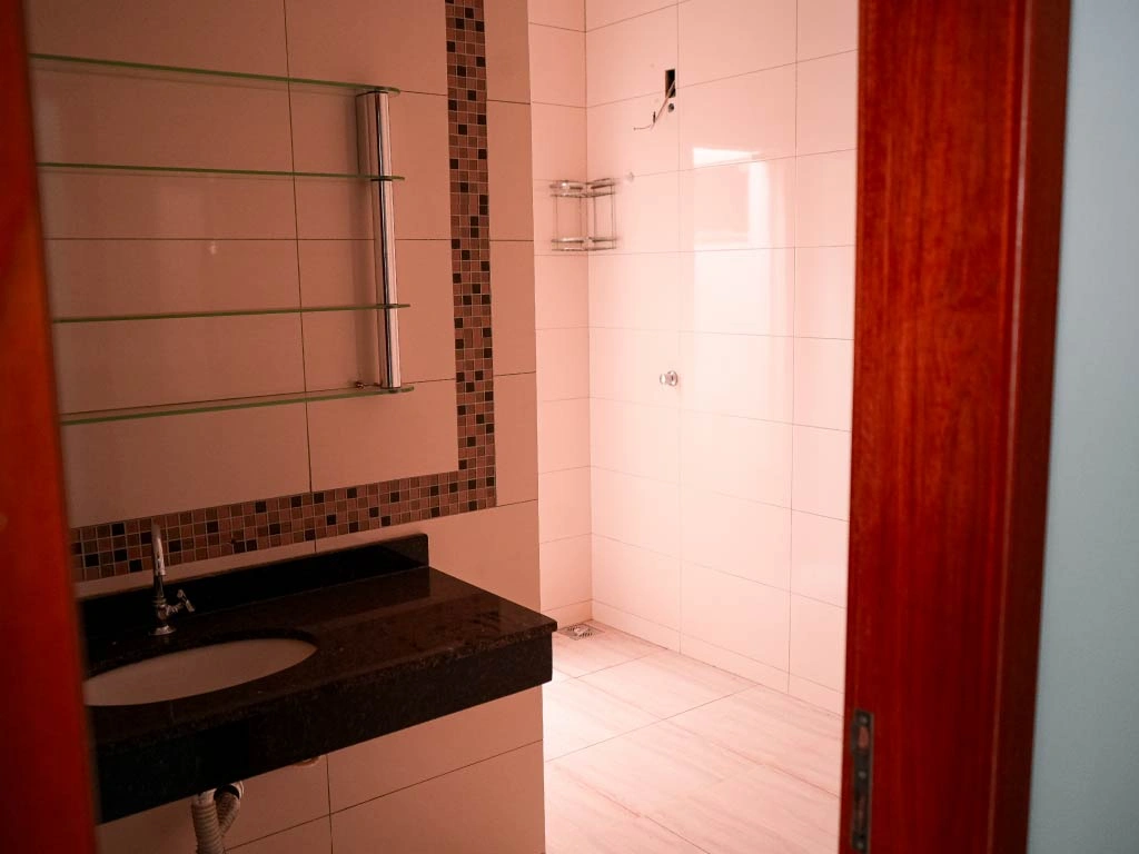  Lote 15, quadra 95, Rua Bento Gonçalves nº. 1.490, Lote com 600 metros e casa com 203,36 metros c/ piscina, Bairro Jardim Riva, Primavera do Leste-MT 