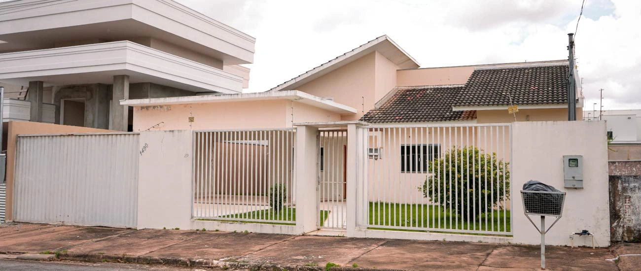Lote 15, quadra 95, Rua Bento Gonçalves nº. 1.490, Lote com 600 metros e casa com 203,36 metros c/ piscina, Bairro Jardim Riva, Primavera do Leste-MT