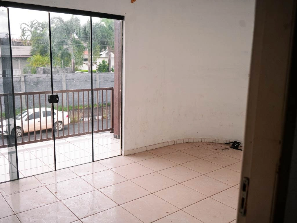  lote 22A, quadra 08, AV. DOS TRABALHADORES, Nº39, lote com 137,50 metros e sobrado com 140 metros, BAIRRO: JARDIM VENEZA, PRIMAVERA DO LESTE/MT 