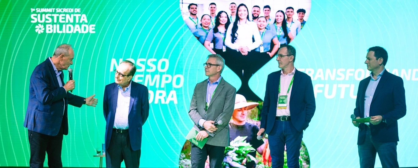  media_produtos_filer_public_thumbnails_filer_public_2025_03_28_sicredi_summit_de_sustentabilidade.jpg__1366x550_subsampling-2.webp 