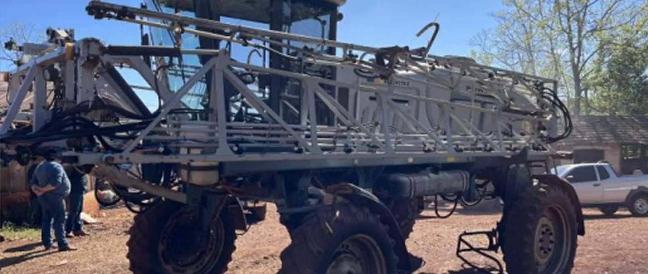  AUTOPROPELIDO 4X2 POWER JET, ano 2011, com 339 horas de funcionamento, 24 metros de barra (não possui piloto automático), 