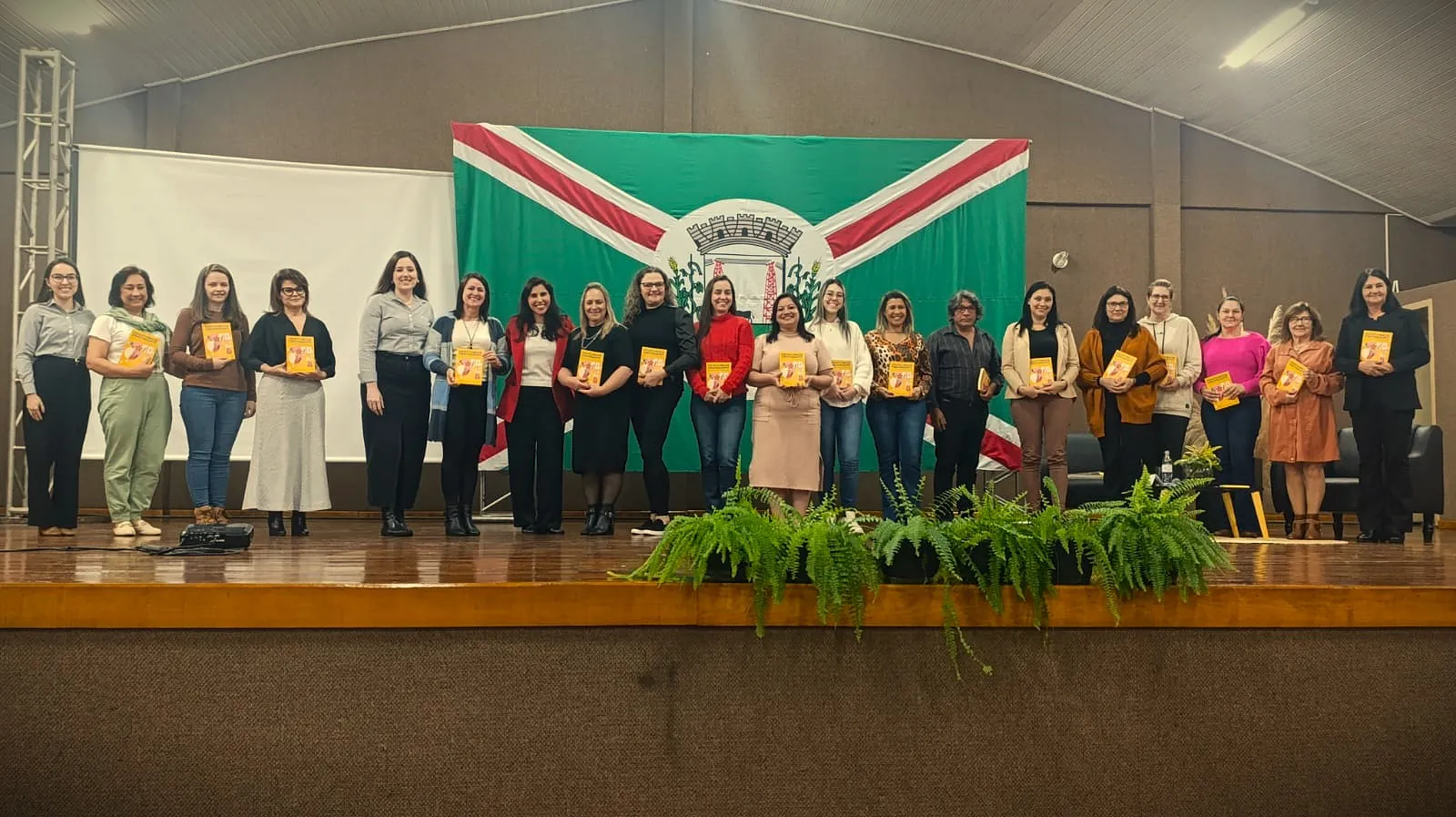 0c3240f5b28d1b0f19a02ad93beb9ac1 - fotos