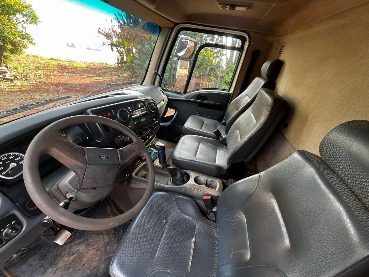  Caminhão_Ford Cargo 2013 (3).jpg 