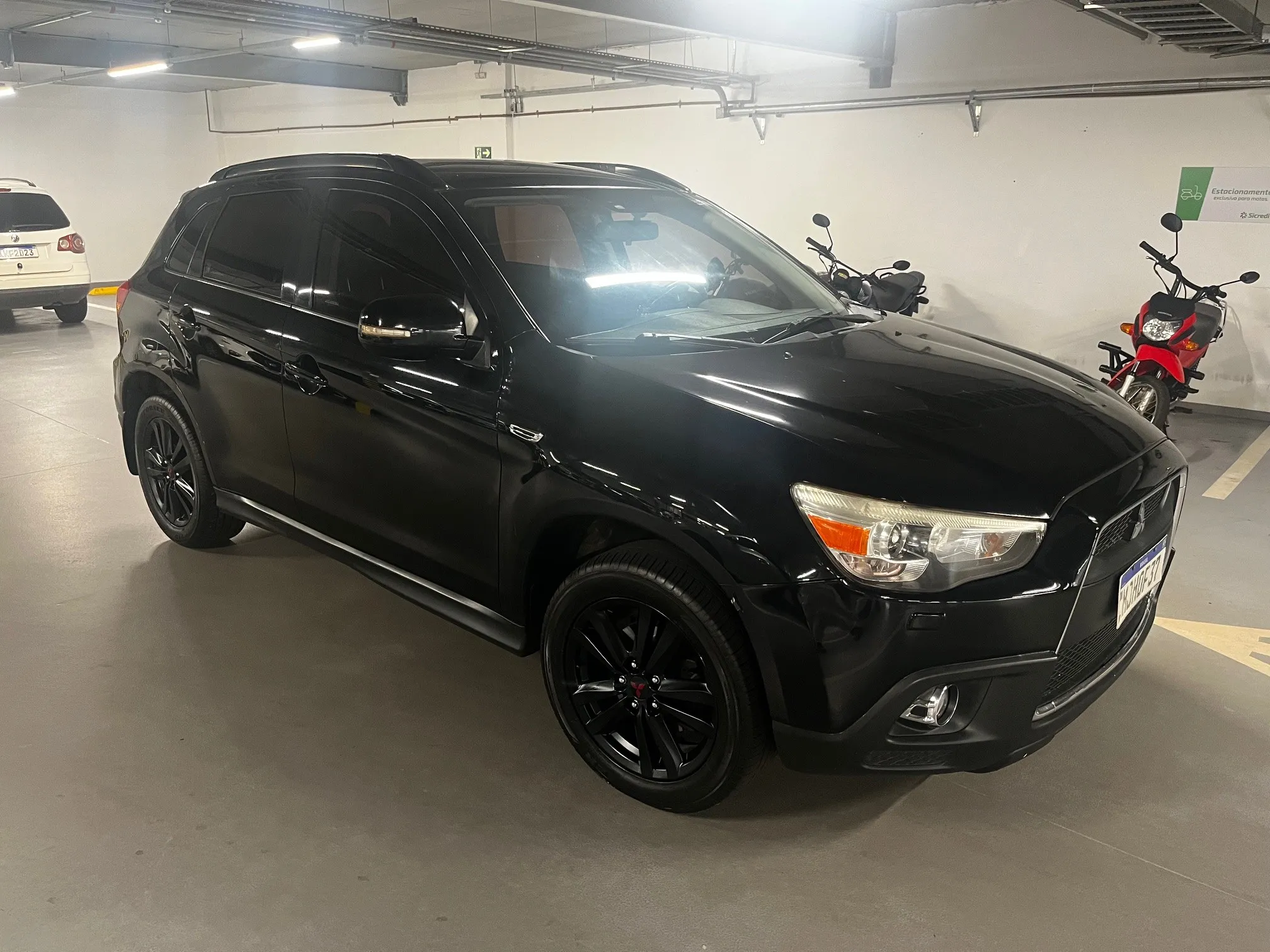 Mitsubishi - 2013 (2).jpg