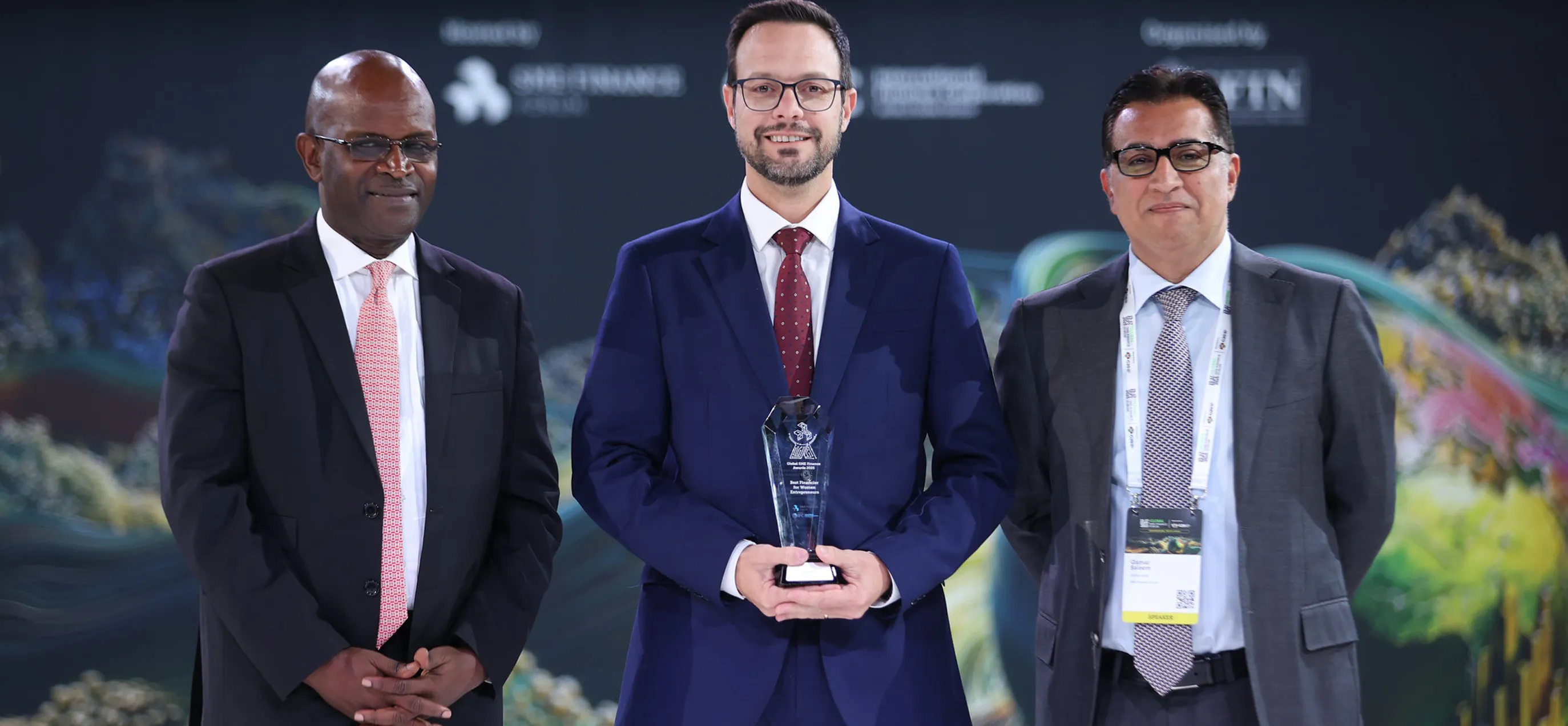  Sicredi é eleito Melhor Financiador para Mulheres Empreendedoras das Américas no Global SME Finance Awards 2025.jpg 
