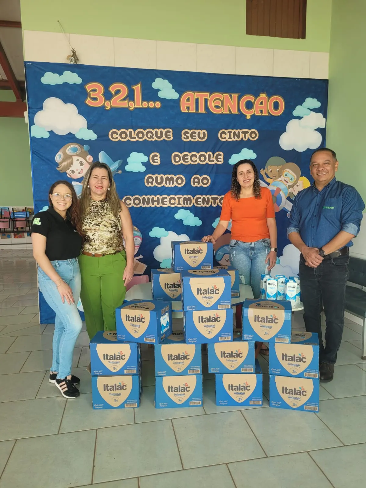  DIA C - ENTREGA DE LEITE CRECHE RAINHA DA PAZ 1.jpg 